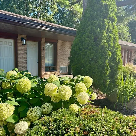 Rideau Heights Inn-2