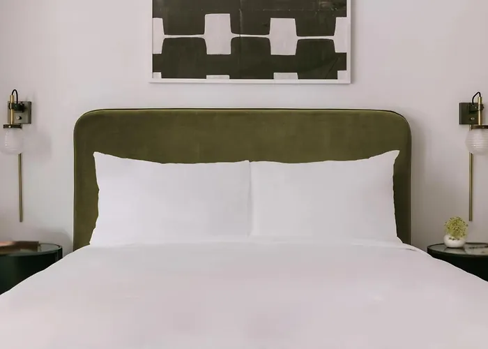 The Arlo, BW Signature Collection